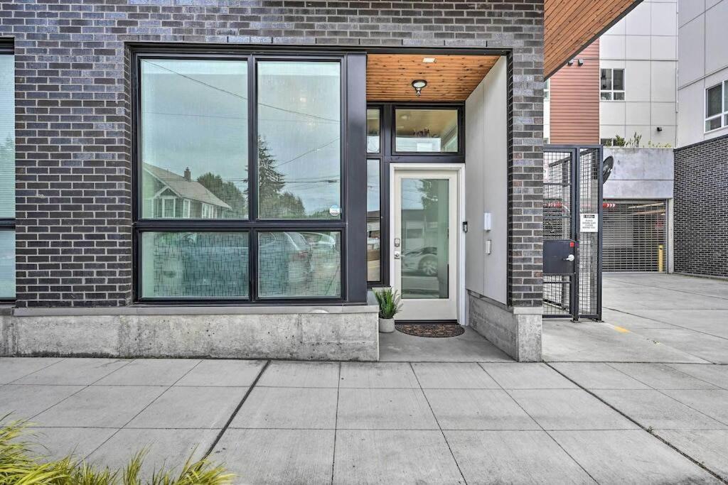 Stylish Ballard Studio 15 Mins From Space Needle سياتل المظهر الخارجي الصورة