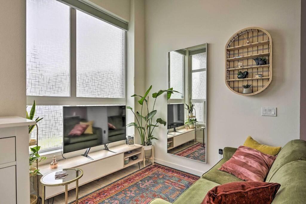 Stylish Ballard Studio 15 Mins From Space Needle سياتل المظهر الخارجي الصورة